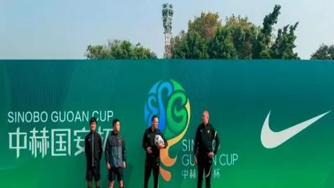 “沙特夜战2时：C罗狂奔追20分，誓夺亚冠席位毫不松懈”